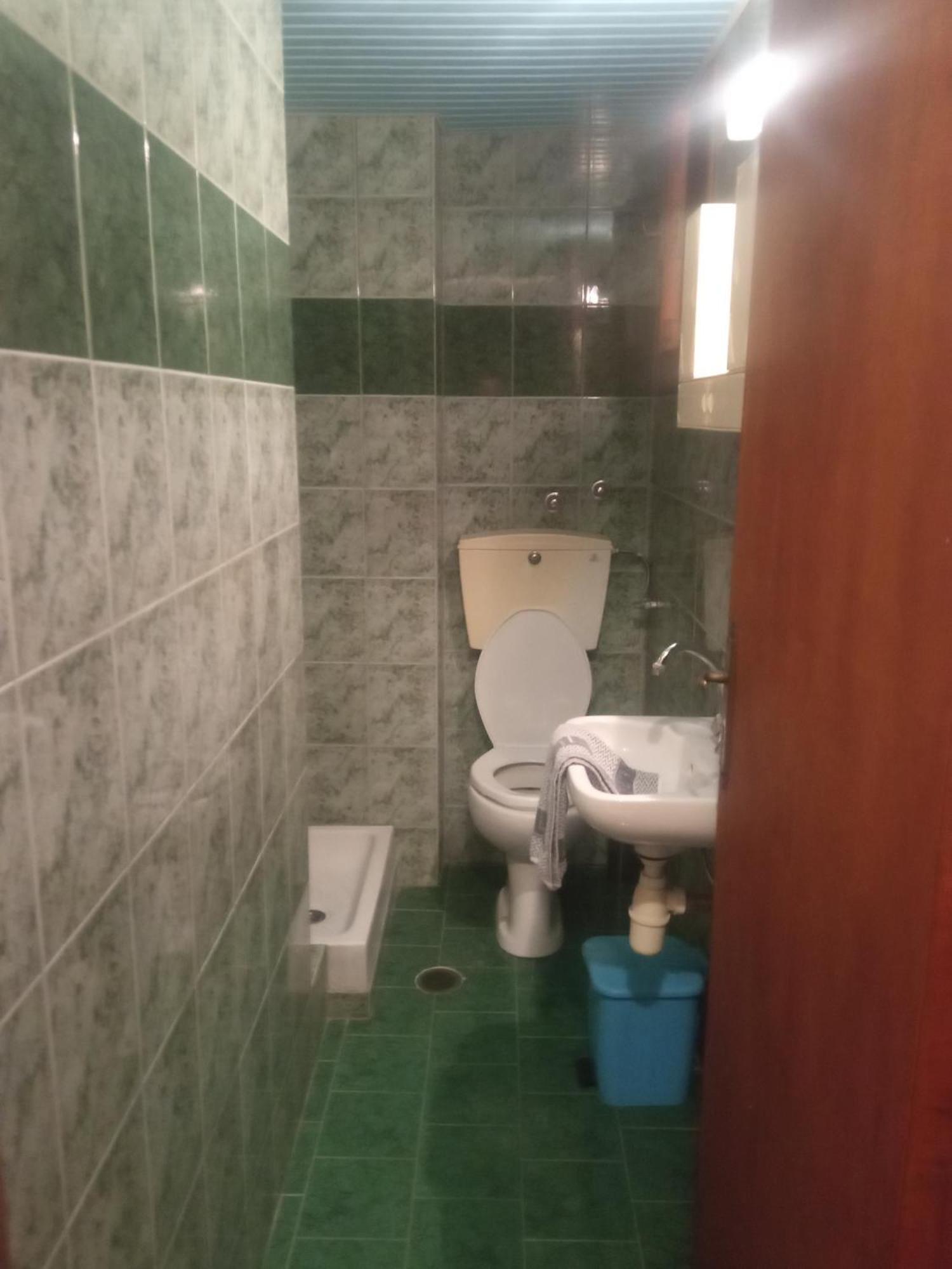 George Studios Sztalída Kültér fotó